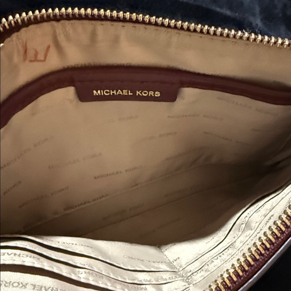 Michael Kors Medium Leather Oxblood Convertible Clutch Wristlet - Picture 8 of 11